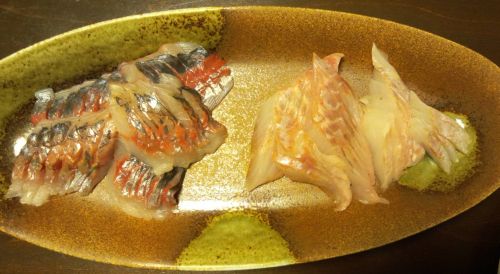アジとキツネメバルの刺身写真画像