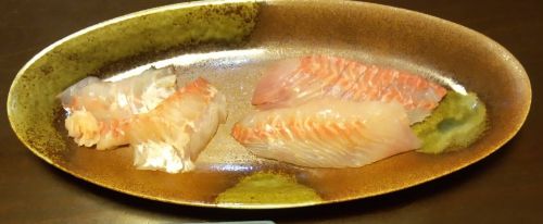 チカメキントキの刺身写真画像