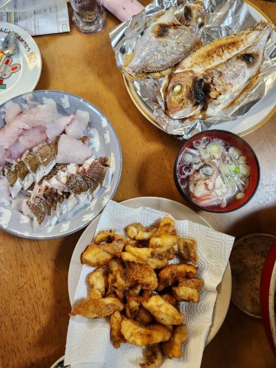 マダイの刺身あら汁塩焼き唐揚げ写真画像