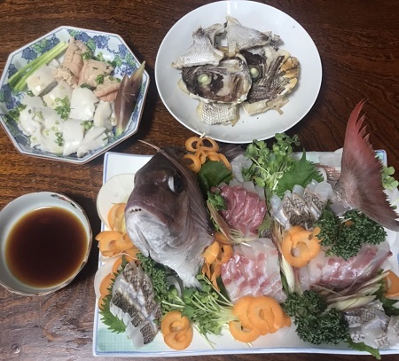 鯛の刺身と湯引き・白子と真子のポン酢・アラの塩焼き写真画像